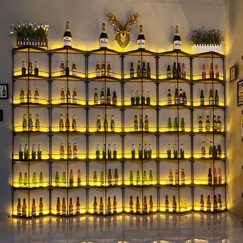 Baras ir restoranas, geležies pasiskirstymo vyno apdaila, baro sienos montuojamas trikampio medžio masyvo šviesos kabineto display rack
